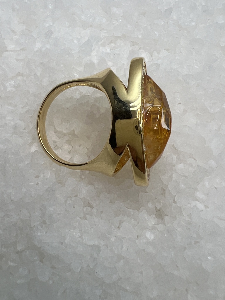 Anillo de acero